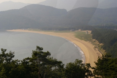 해수욕장과 절경 산책로를 품은 보물섬 여행 가볼만한곳