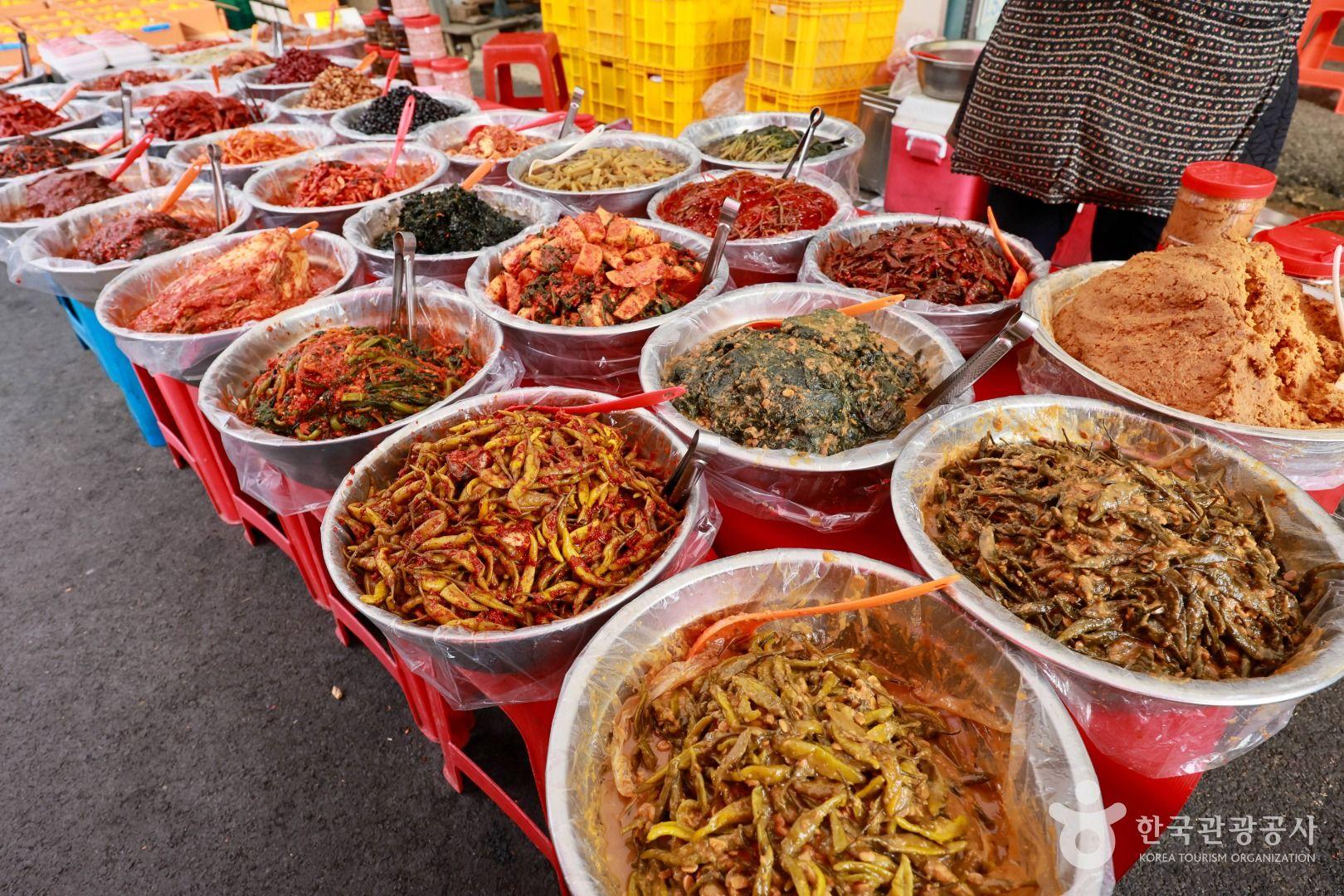 추워야 더 맛있다, 창녕전통시장의 칼칼한 수구레국밥> 여행기사 | 추천! 가볼만한곳:대한민국 구석구석