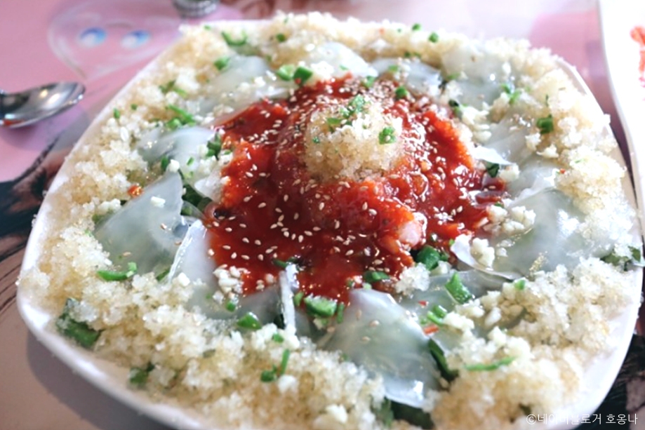 Sliced live squid at Matzzang Jogae Gangnam-gu Office Station