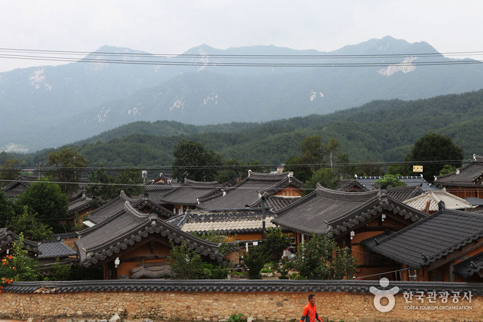 명당에서 즐기는 고택체험…거창 황산전통한옥마을> 여행기사 :대한민국 구석구석 명당에서 즐기는 고택체험…거창 황산전통한옥마을> 여행기사... 