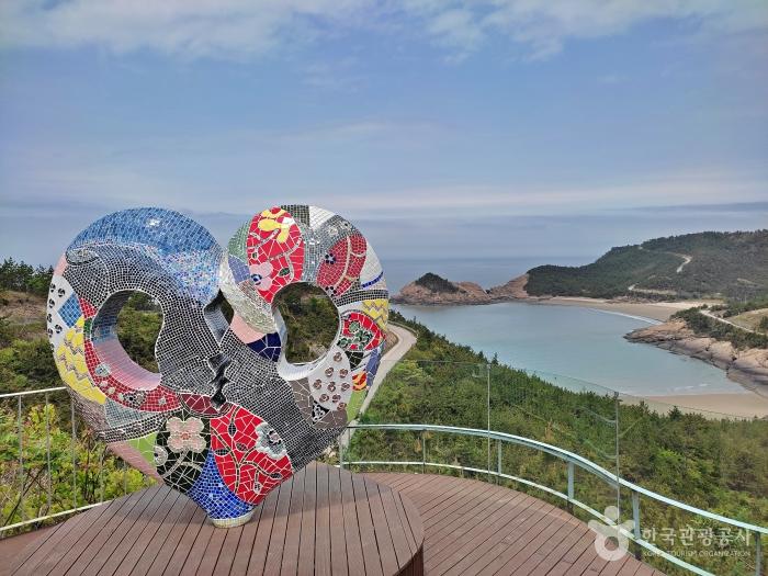 ‘하트 해변’으로 유명한 비금도 하누넘해수욕장
