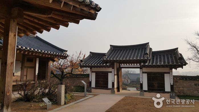 역사 속 인물을 만나는 여정 여행 가볼만한곳