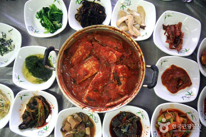 초원음식점의 갈치조림
