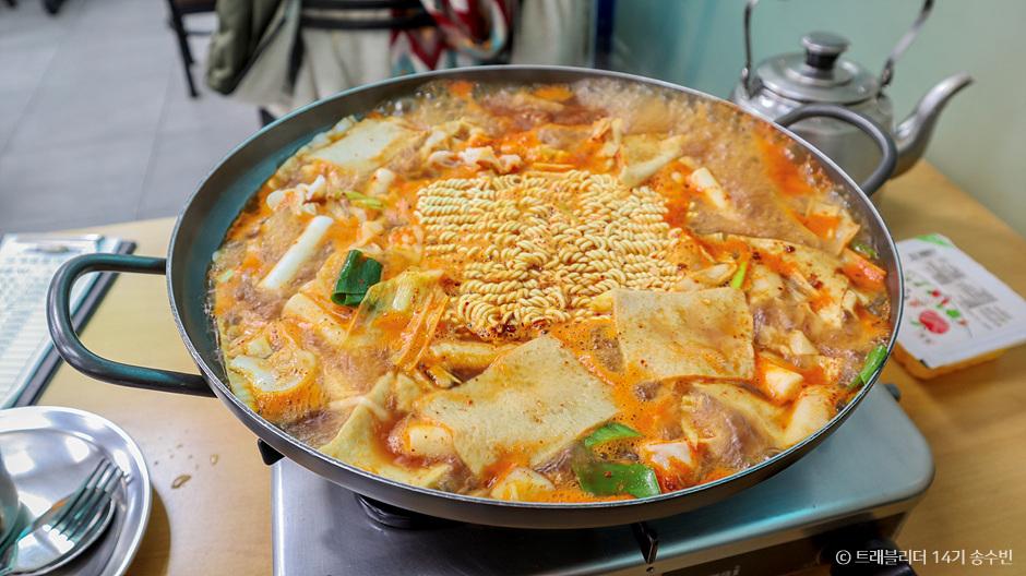 떡볶이 먹고 여기 어때? 신당동 여행 코스 5 > 여행기사 :대한민국 구석구석 떡볶이 먹고 여기 어때? 신당동 여행 코스 5 > 여행기사 :대한민국... 