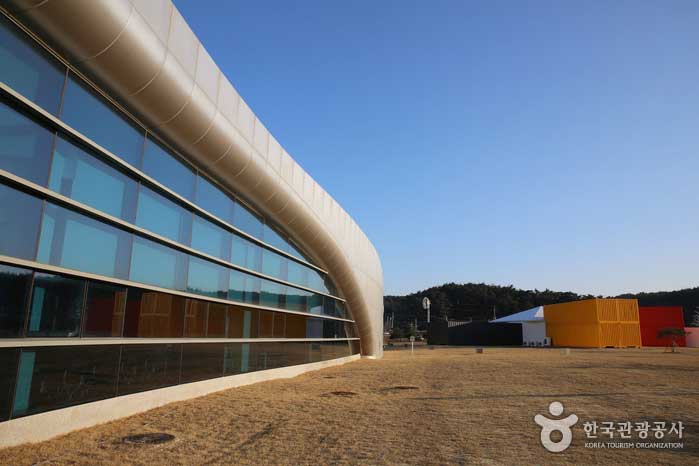 경포아쿠아리움 [내 고향 여행_강릉편]> 여행기사 :대한민국 구석구석 강릉의 ‘따끈따끈한’ 새 명소에서 놀자! 경포아쿠아리움  [내 고향 여행... 