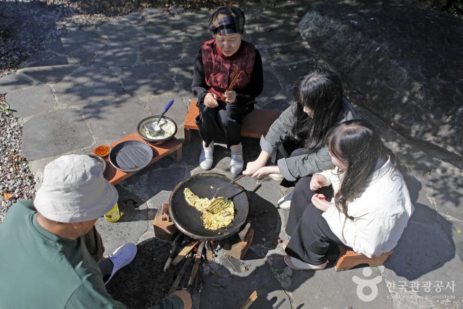 느리고 맛있게 가을에 머무는 법, 청양 백제에프앤비 레스토랑 휴식... 청양 백제에프앤비 레스토랑 휴식 & 어슬티굿밤> 여행기사 | 관광두레... 