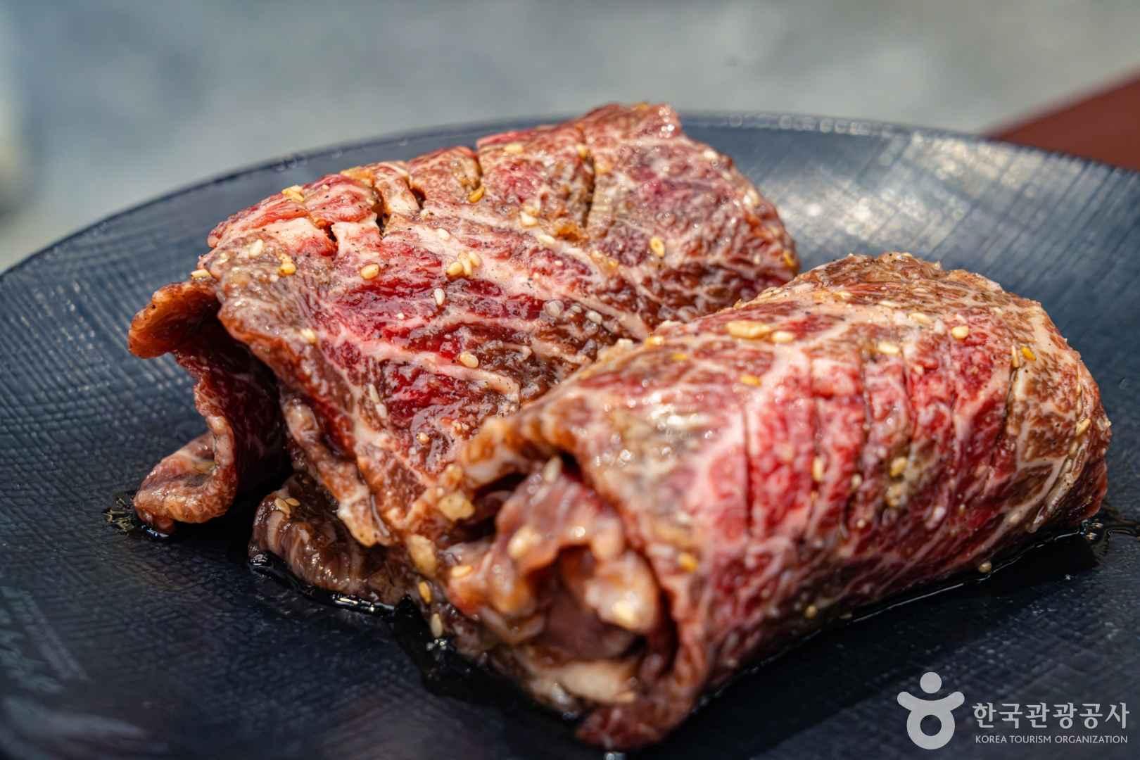 오랫동안 한국인의 입맛을 사로잡은 소갈비구이, 수원 왕갈비> 여행기사 :대한민국 구석구석 [K-로컬 미식여행 33선] 03. 오랫동안 한국인의... 