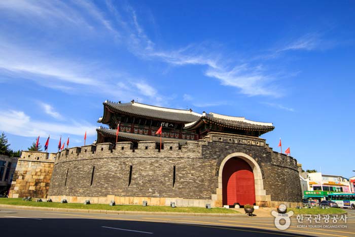 A Special Stroll Through the City of Suwon Hwaseong Fortress