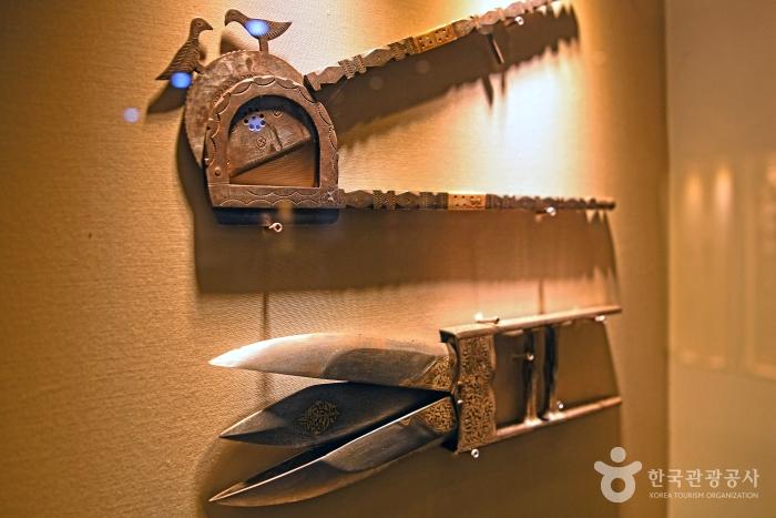 진안가위박물관에 전시된 무기로 사용한 가위