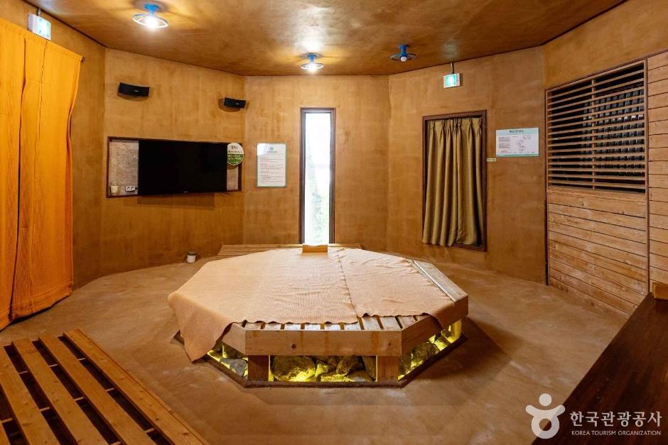 MZ들에게 인정받은 힐링 핫플, 미리내 힐빙클럽> 여행기사 | 우수웰니스관광지:대한민국 구석구석