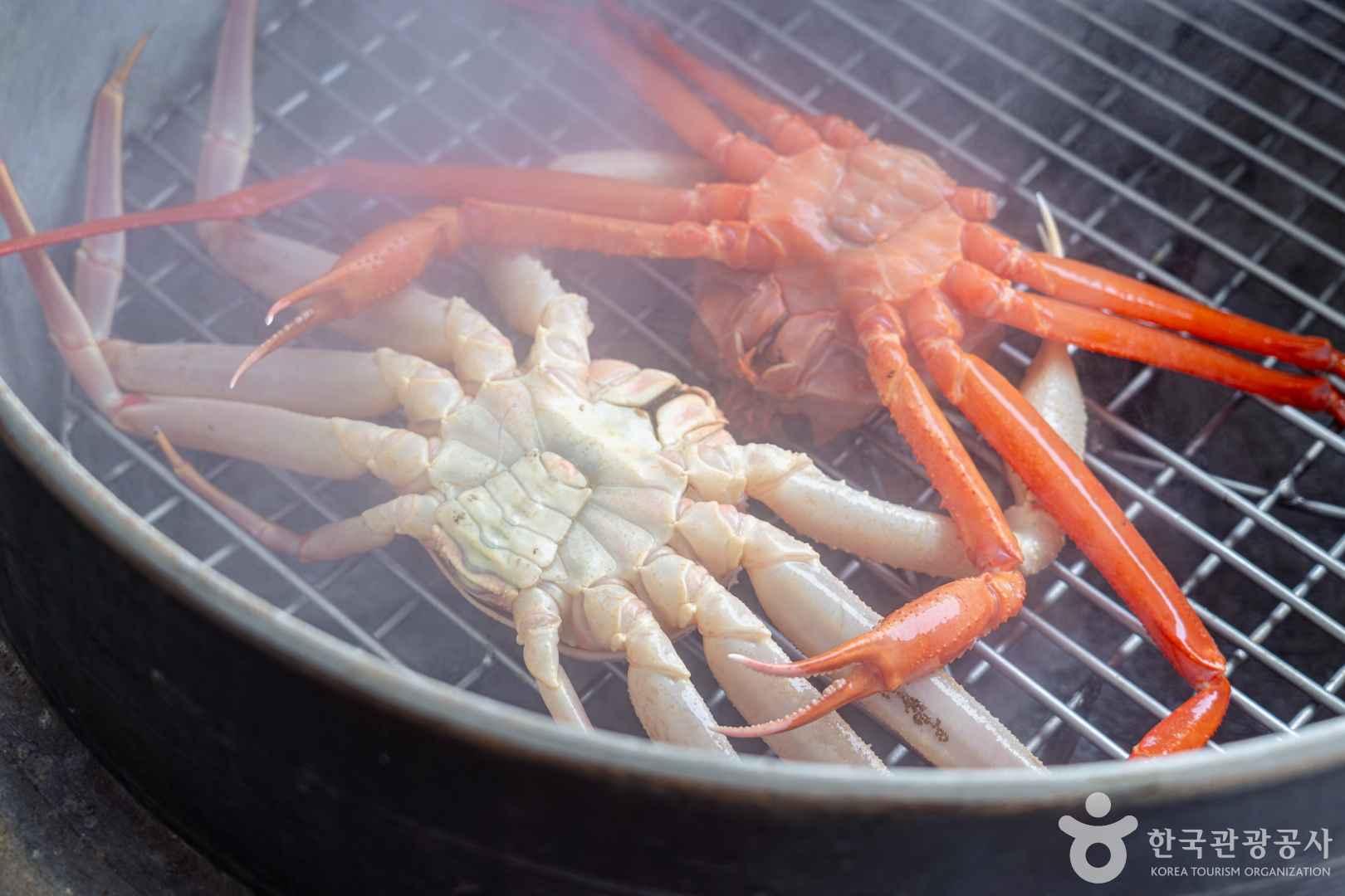 찜통 속 대게