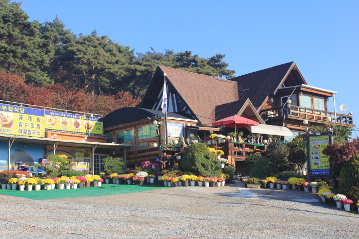 [백년가게] 딴뚝통나무집식당> 여행지 | 열린 관광 모두의 여행:대한민국 구석구석