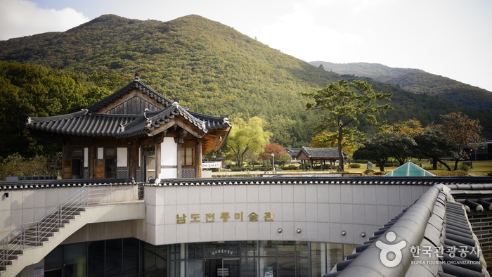 아리랑 장단이 흥겨워 아라리요 여행 가볼만한곳