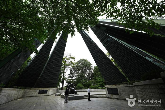 인천자유공원 한미수교100주년기념탑