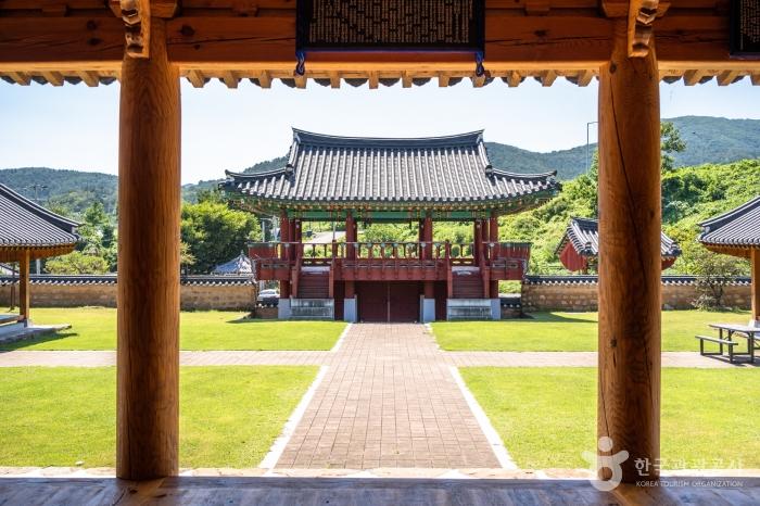 성주군 명당에 자리 잡은 위풍당당한 한옥, 청휘당|전통한옥