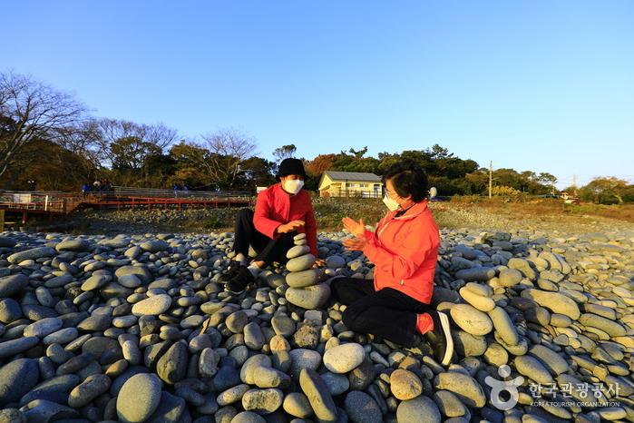 정도리 구계등 해변 자갈밭