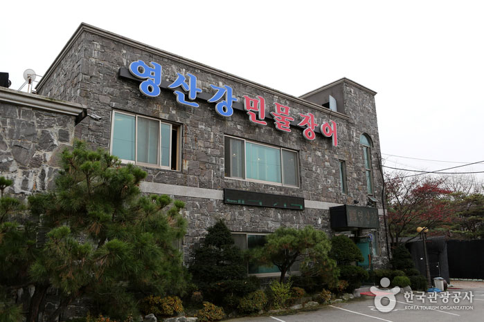 땀 흘리며 먹는 겨울의 맛, 백운호수 국물요리 열전