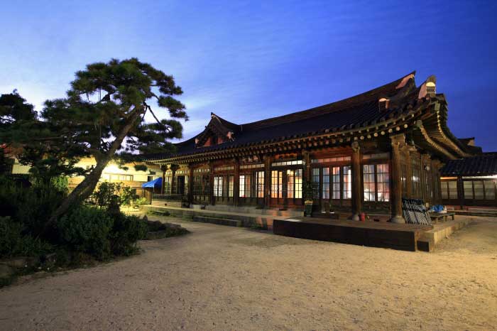 근대 명품 한옥인 전주 학인당에 머물다|추천! 가볼만한곳