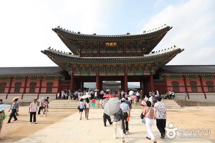 궁의 북쪽 자하문 돌아보기 여행 가볼만한곳