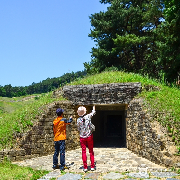 벽화가 발견된 동하총