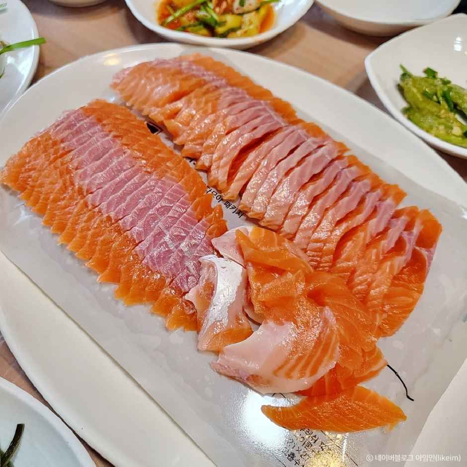 운일암송어횟집