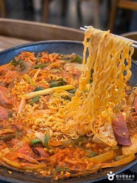 명물부대찌개