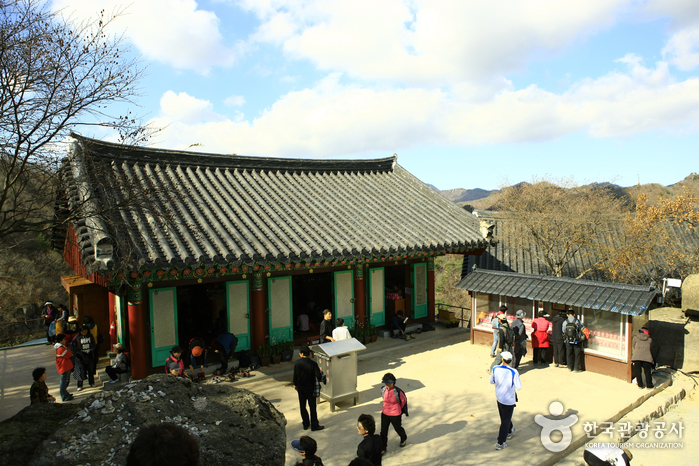 팔공산 자락 부처의 자비를 만나다 여행 가볼만한곳