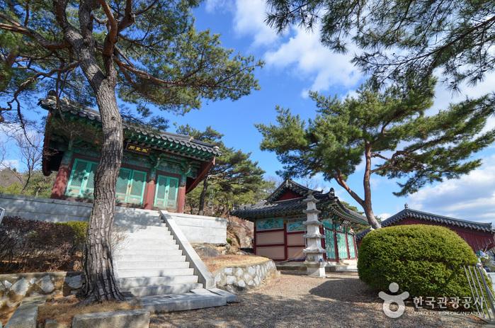 원효대사가 창건했다고 전해지는 망해암