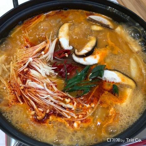 강릉 진영두부마을 대표 메뉴, 버섯두부전골