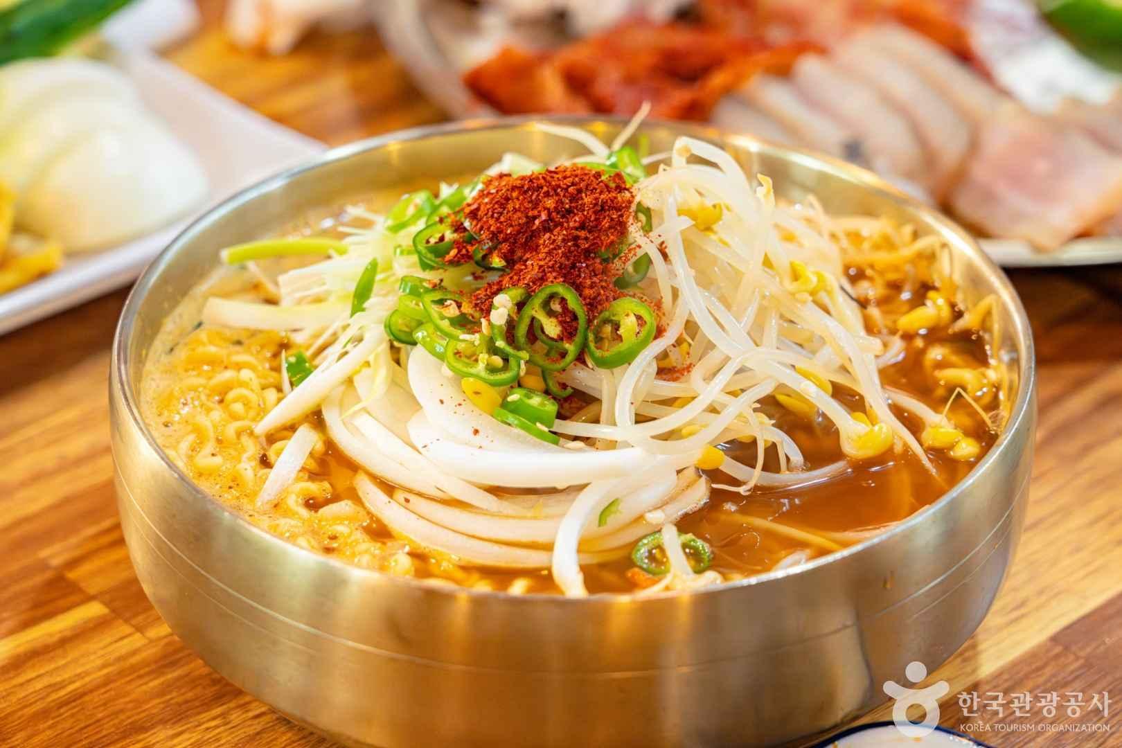 고진감래(苦盡甘來) 끝에 즐기는 진미, 홍어> 여행기사 :대한민국... 고진감래(苦盡甘來) 끝에 즐기는 진미, 홍어> 여행기사 :대한민국... 